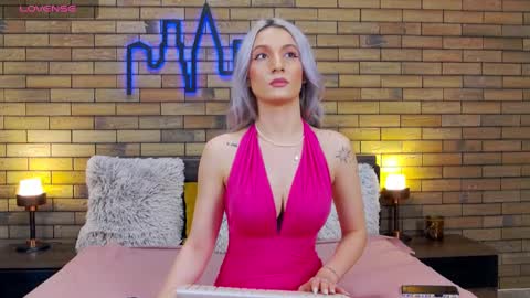 Snapshot of ellacharmx chatting on 01-07-25, 06:56 Ella online show from 01-07-25, 06:56