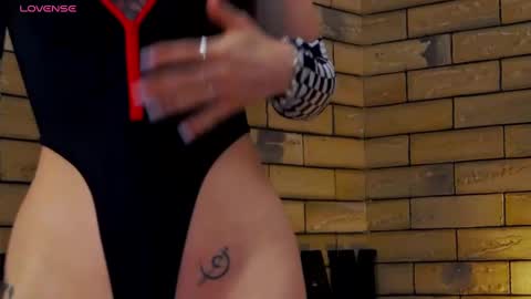 Snapshot of ellacharmx chatting on 01-28-25, 01:08 Ella online show from 01-28-25, 01:08