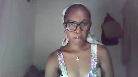 Snapshot of ellah245 chatting on 02-16-26, 01:18 ellah245 online show from 02-16-26, 01:18