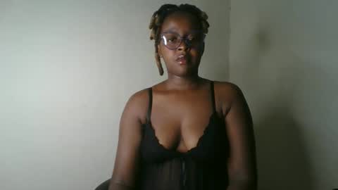 Snapshot of ellah_simone chatting on 05-04-26, 09:05 ellah-simone online show from 05-04-26, 09:05