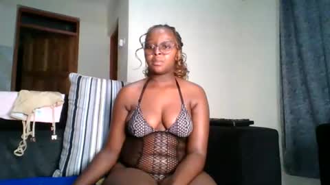 Snapshot of ellah_simone chatting on 05-29-26, 11:58 ellah-simone online show from 05-29-26, 11:58