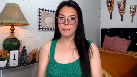 Snapshot of ellahollywood1818 chatting on 02-15-25, 02:37 CINDERELLA online show from 02-15-25, 02:37