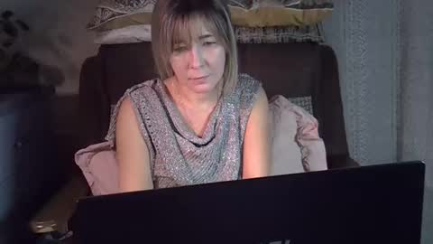 ellajohnsonx online show from 11-21-25, 07:23