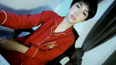 ella online show from 04-14-26, 09:32