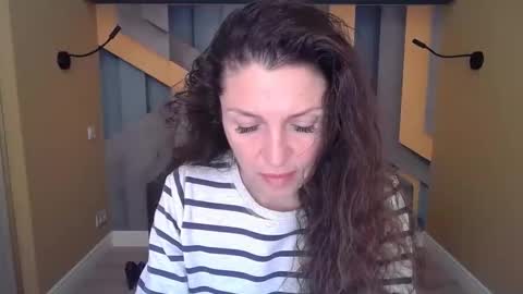 EllaLongs online show from 12-03-25, 12:25