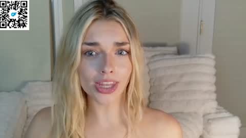 Snapshot of ellalowe chatting on 07-10-26, 02:05 ellalowe online show from 07-10-26, 02:05
