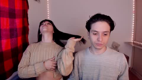 Ella and Cain online show from 01-26-25, 07:20