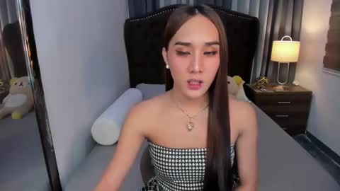 Snapshot of ellats_18 chatting on 02-18-25, 09:20 Sophia online show from 02-18-25, 09:20