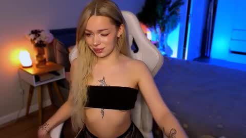 Ella online show from 02-09-26, 06:06