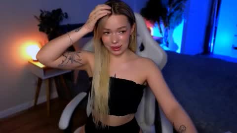 Ella online show from 02-22-26, 05:08