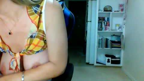 Elle online show from 01-09-26, 01:30