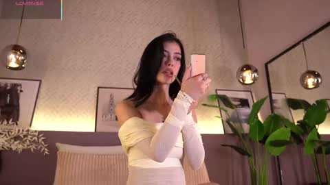 Snapshot of ellediane chatting on 01-19-26, 12:14 Elle Diane online show from 01-19-26, 12:14