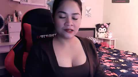 Snapshot of elleelle123 chatting on 02-03-26, 01:04 Ann online show from 02-03-26, 01:04