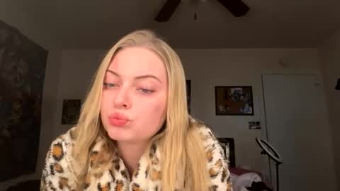 ellejess online show from 03-08-26, 01:14