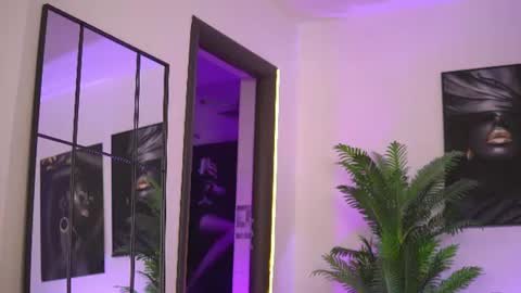 Snapshot of ellenkarter chatting on 06-30-26, 04:13 EllenKarter online show from 06-30-26, 04:13