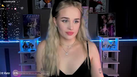 Snapshot of ellensoftt chatting on 12-21-24, 07:49 Maria online show from 12-21-24, 07:49