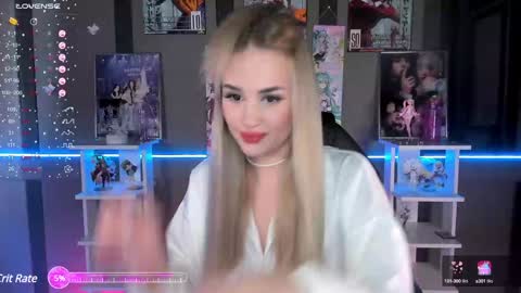 Snapshot of ellensoftt chatting on 02-07-25, 10:29 Maria online show from 02-07-25, 10:29