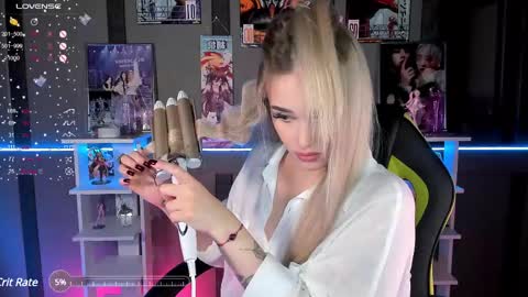 Snapshot of ellensoftt chatting on 03-07-25, 05:17 Maria online show from 03-07-25, 05:17