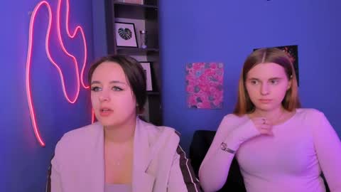 Snapshot of elli_ashley chatting on 03-31-26, 03:12 Ashley online show from 03-31-26, 03:12