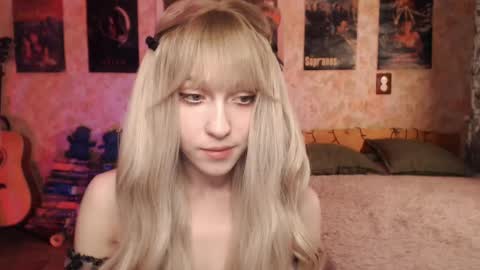 ellie_friendly online show from 03-10-25, 12:07