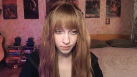 ellie_friendly online show from 04-15-26, 12:23
