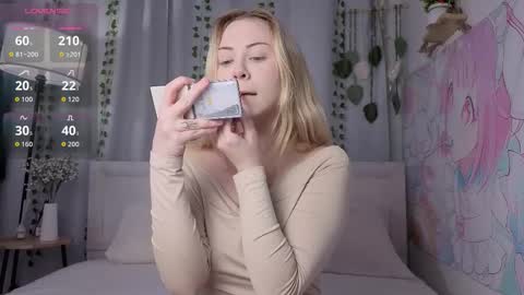 Snapshot of ellie_hollow chatting on 03-04-26, 08:09 Ellie online show from 03-04-26, 08:09