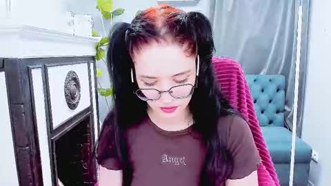ellie_magic online show from 03-01-25, 02:34