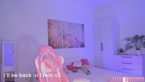 Snapshot of ellie_nelson chatting on 02-02-25, 07:09 Elly Sweet Pie almost everyday 4-11 AM UTC online show from 02-02-25, 07:09