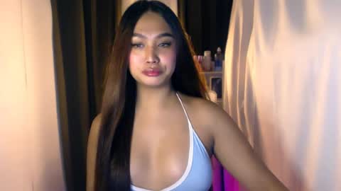 Snapshot of elliecummers chatting on 06-29-26, 07:36 ellie online show from 06-29-26, 07:36
