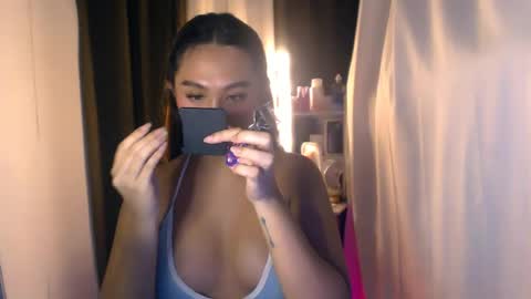 Snapshot of elliecummers chatting on 07-07-26, 06:12 ellie online show from 07-07-26, 06:12