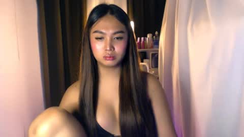 Snapshot of elliecummers chatting on 07-10-26, 12:04 ellie online show from 07-10-26, 12:04