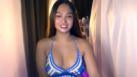 Snapshot of elliecummers chatting on 07-14-26, 11:27 ellie online show from 07-14-26, 11:27