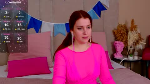 EllieLarson online show from 09-22-25, 05:37