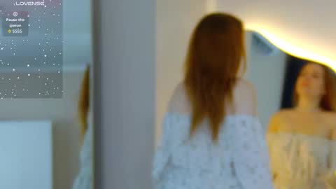 EllieLarson online show from 11-09-25, 05:11