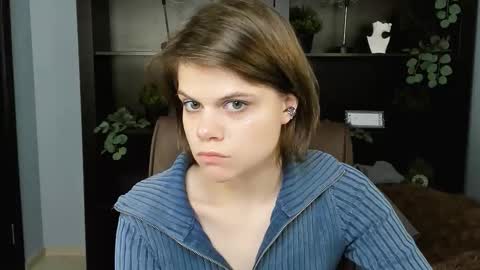 elliemurler online show from 11-30-25, 09:02