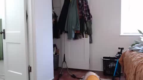 Ellie Rowyn online show from 05-27-26, 07:55