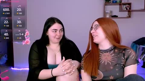 Ellie online show from 03-11-25, 03:23