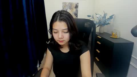 Snapshot of ellievensda chatting on 09-16-25, 07:48 ellievensda online show from 09-16-25, 07:48