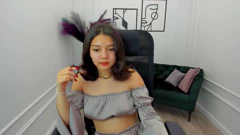 Snapshot of ellievensda chatting on 10-09-25, 11:19 ellievensda online show from 10-09-25, 11:19