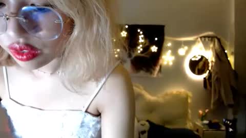 ellieyun online show from 09-25-25, 01:04