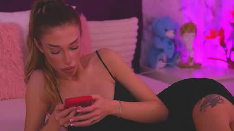 EllinaNuria online show from 04-13-26, 03:56