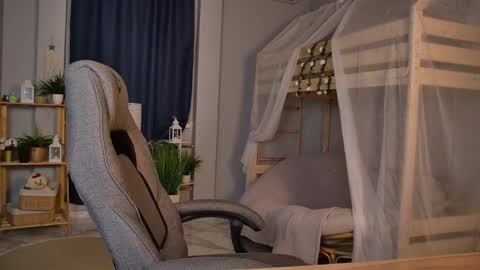 Elin online show from 06-03-26, 10:51