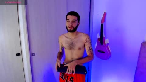 elliot_flame1 online show from 08-09-26, 02:24