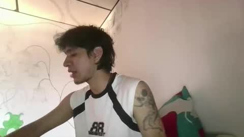 Snapshot of elliotazert chatting on 03-16-26, 01:15 elliotazert online show from 03-16-26, 01:15