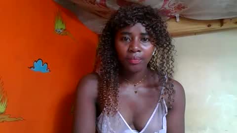 Snapshot of ellodi chatting on 06-01-26, 08:05 Ellodi online show from 06-01-26, 08:05