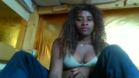 Snapshot of ellodi chatting on 06-14-26, 05:31 Ellodi online show from 06-14-26, 05:31