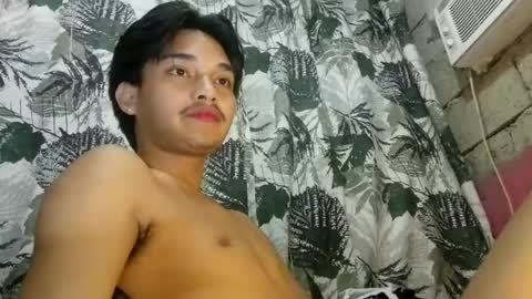 Snapshot of ellorrey chatting on 07-29-26, 07:34 ELLORREY online show from 07-29-26, 07:34