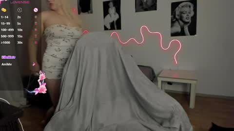 Elly online show from 04-22-26, 05:58