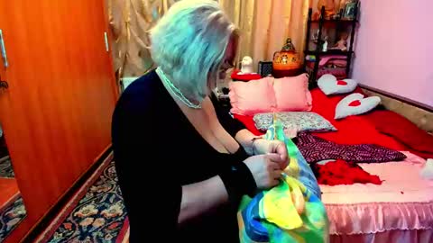 Snapshot of ellyhot53 chatting on 03-04-25, 03:26 ellyhot53 online show from 03-04-25, 03:26