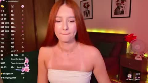 Snapshot of ellypeach chatting on 06-12-26, 02:38 EllyPeach online show from 06-12-26, 02:38